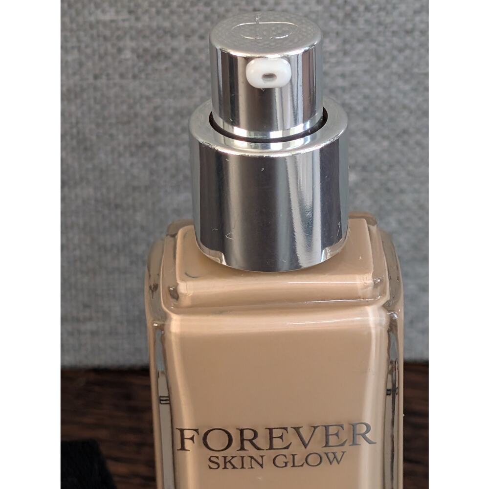 Dior Forever Skin Glow 1 oz - Picture 3 of 5